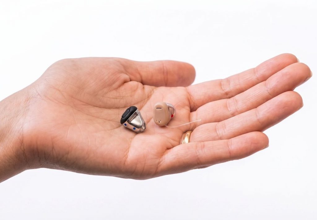 audifonos discretos y pequeños